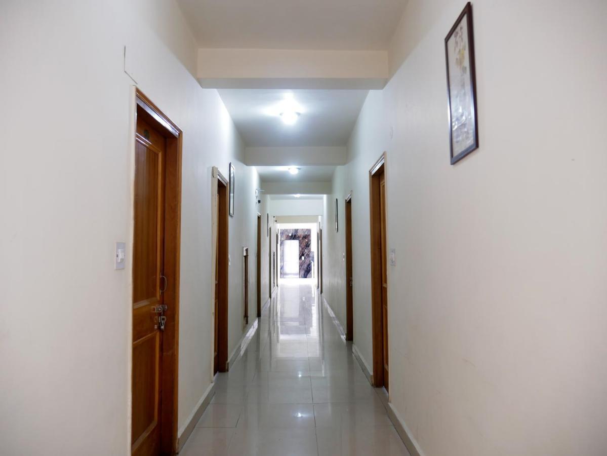 New Ambika International Mall Road Hotel 마날리 외부 사진