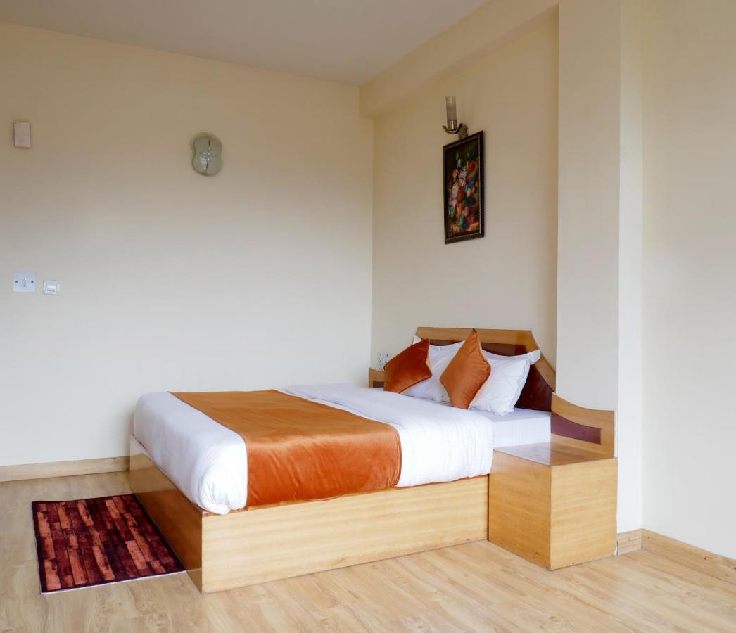 New Ambika International Mall Road Hotel 마날리 외부 사진