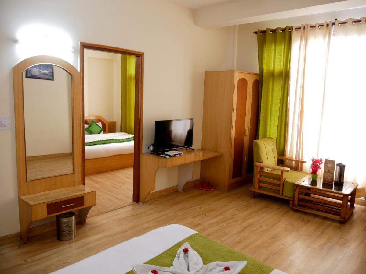 New Ambika International Mall Road Hotel 마날리 외부 사진