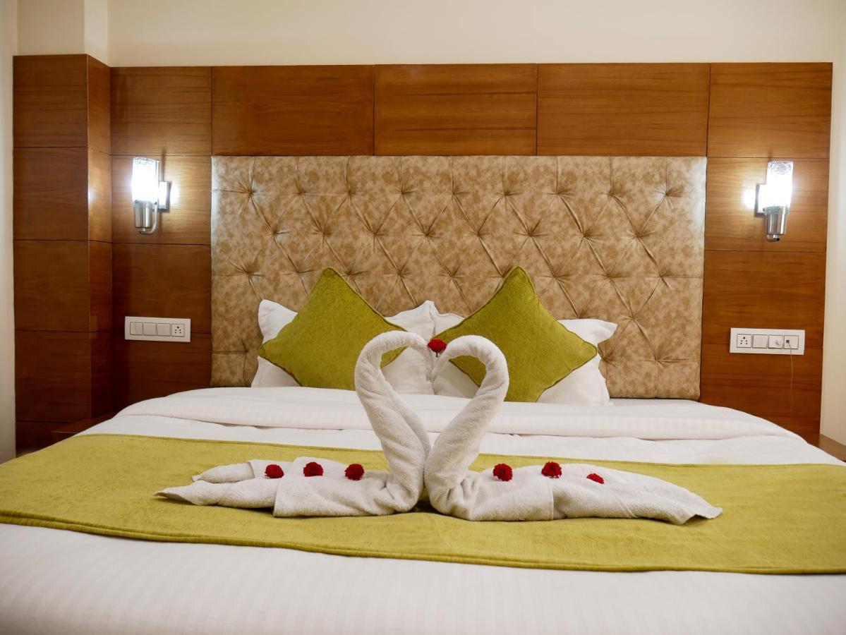New Ambika International Mall Road Hotel 마날리 외부 사진