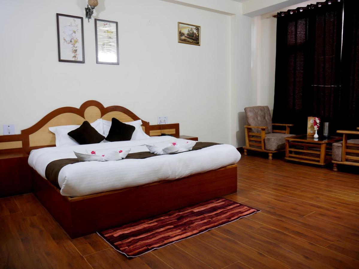New Ambika International Mall Road Hotel 마날리 외부 사진